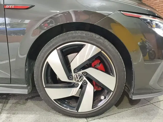 Volkswagen Golf GTI — Фото автомобиля 17