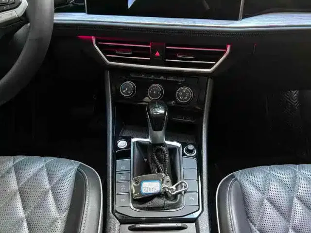 Volkswagen Sagitar — Фото автомобиля 6