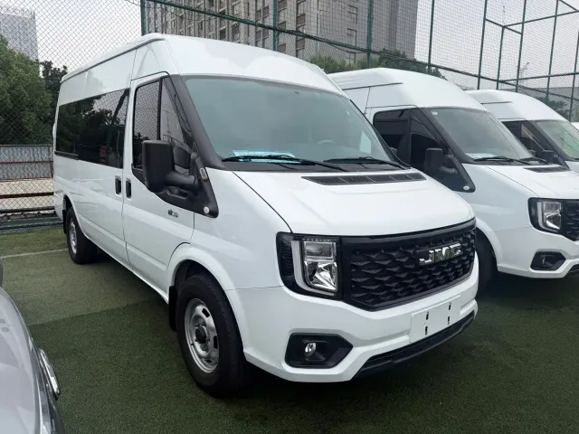 Jiangling JMC Fushun 2025 Model 2.0T 6MT Diesel Medium Wheelbase Medium-High Roof Commercial MPV 5/6 Seats — Фото автомобиля 3