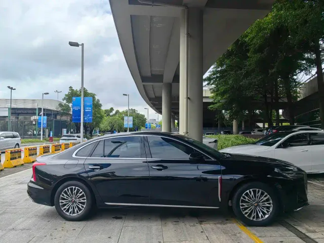 Hongqi H5 — Фото автомобиля 4