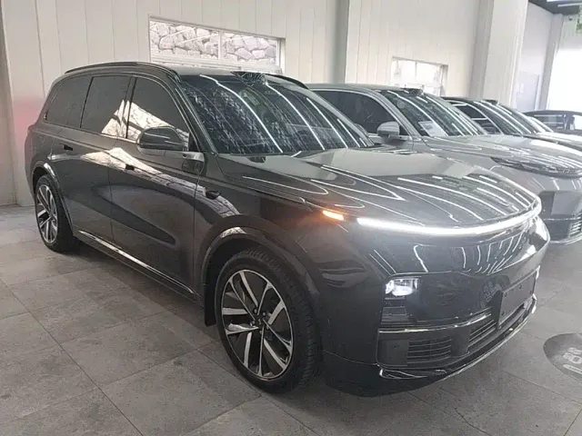 Li Auto L9 — Фото автомобиля 3