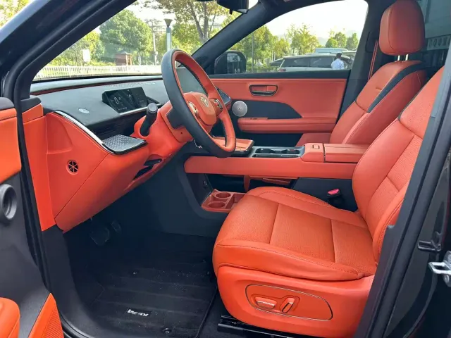 Toyota BoZhi 3X — Фото автомобиля 8