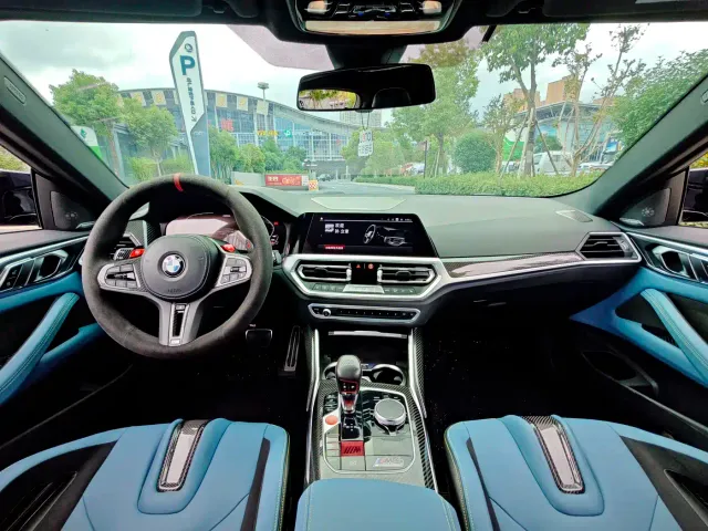 BMW M4 — Фото автомобиля 10