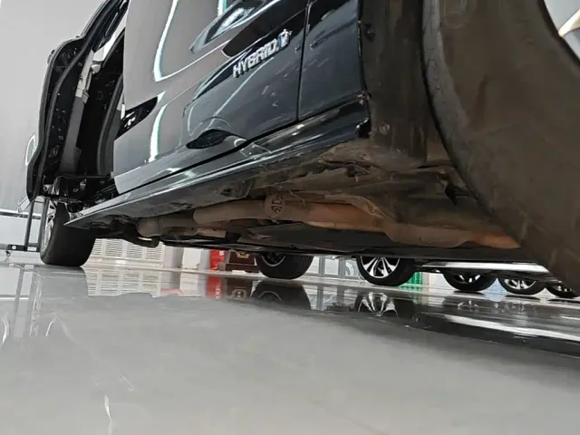 Toyota Sienna — Фото автомобиля 20