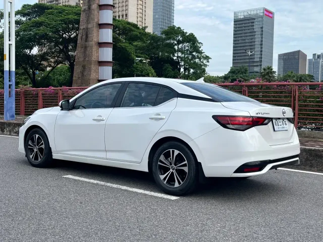 Nissan Sylphy — Фото автомобиля 3