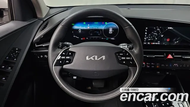 Kia Niro — Фото автомобиля 19