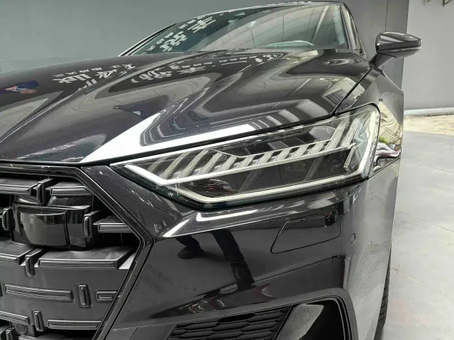 Audi A7L — Фото автомобиля 14