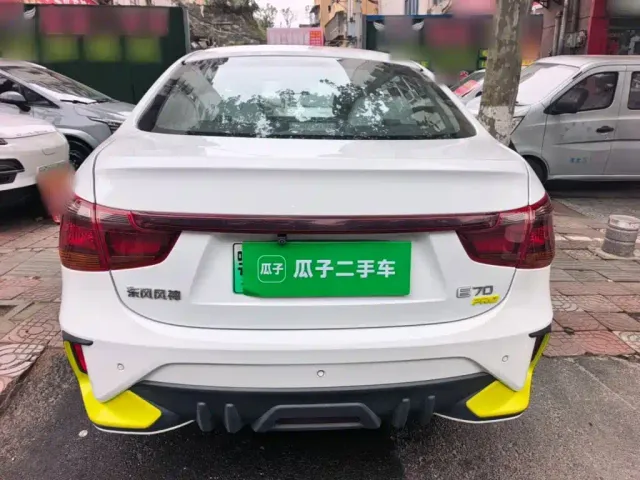 Dongfeng Fengshen E70 — Фото автомобиля 5