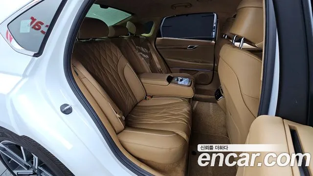 Genesis G80 Бензин 2.5 турбо AWD — Фото автомобиля 11
