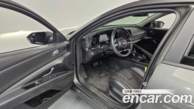 Hyundai Avante CN7 — Фото автомобиля 10