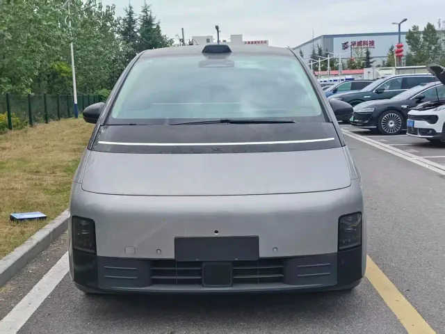 Li Auto MEGA — Фото автомобиля 2