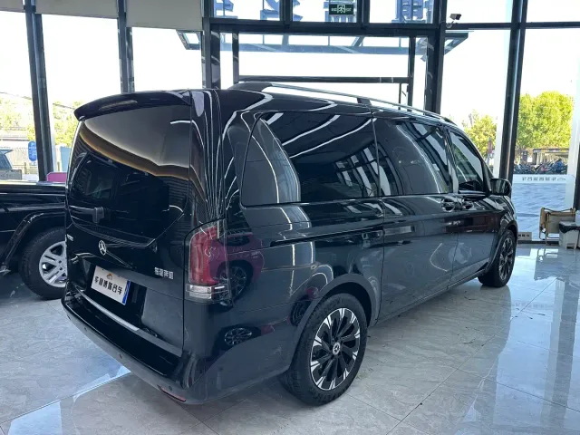 Mercedes-Benz V-Class — Фото автомобиля 16