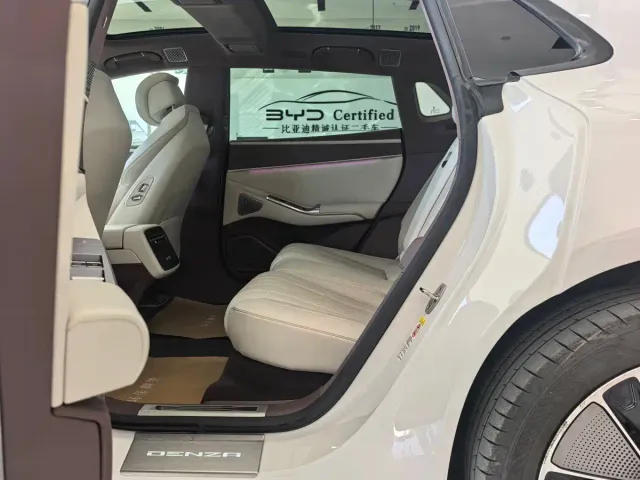 Denza Z9GT — Фото автомобиля 6