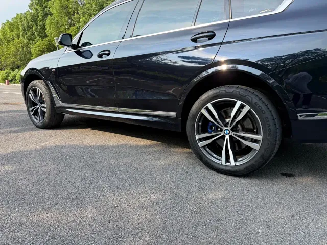 BMW X7 — Фото автомобиля 27