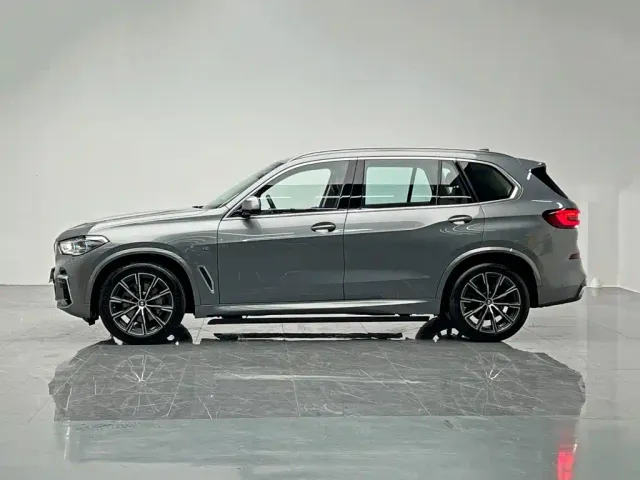 BMW X5 — Фото автомобиля 3