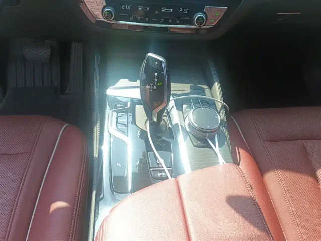 BMW 5 Series — Фото автомобиля 9