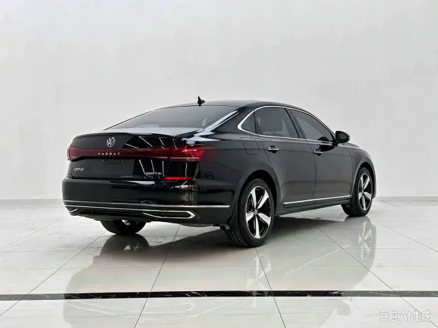 Volkswagen Passat — Фото автомобиля 4