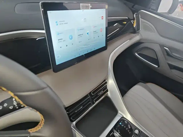 BYD Song Pro — Фото автомобиля 12