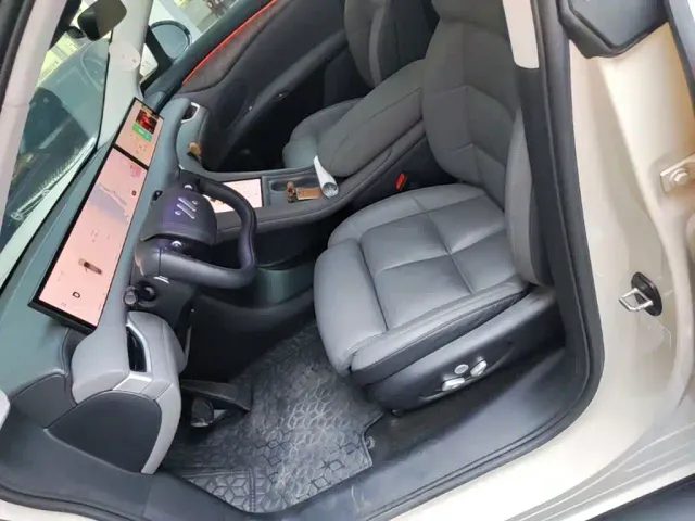 IM Motors LS6 — Фото автомобиля 14