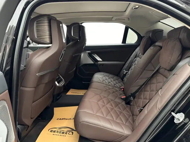 BMW 7 Series — Фото автомобиля 9