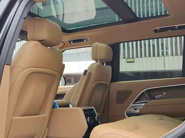 Land Rover Range Rover — Фото автомобиля 25