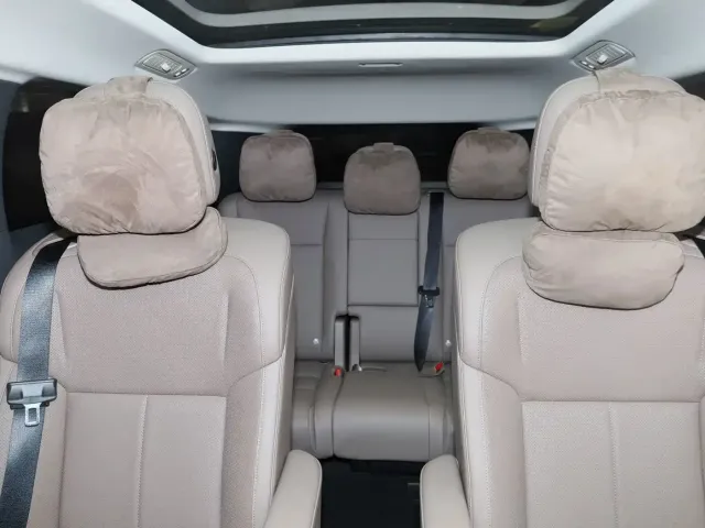 Li Auto MEGA — Фото автомобиля 10