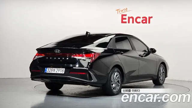 Hyundai Avante CN7 — Фото автомобиля 2