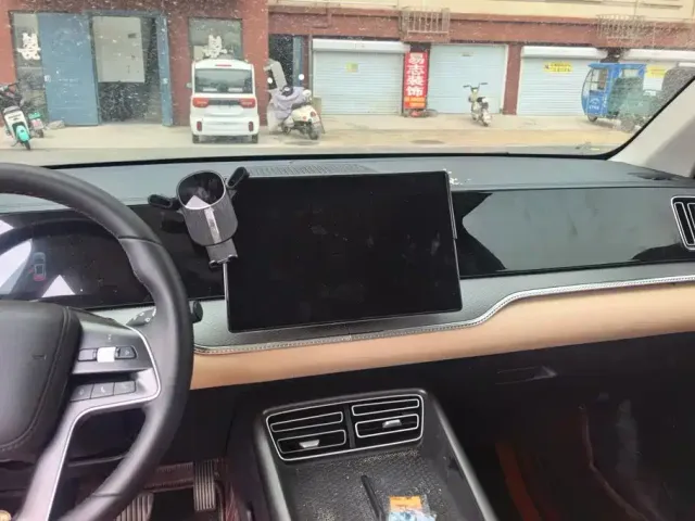 BYD Song Pro New Energy 2025 2nd Generation Smart Drive Edition DM-i 75KM Leading Type — Фото автомобиля 13