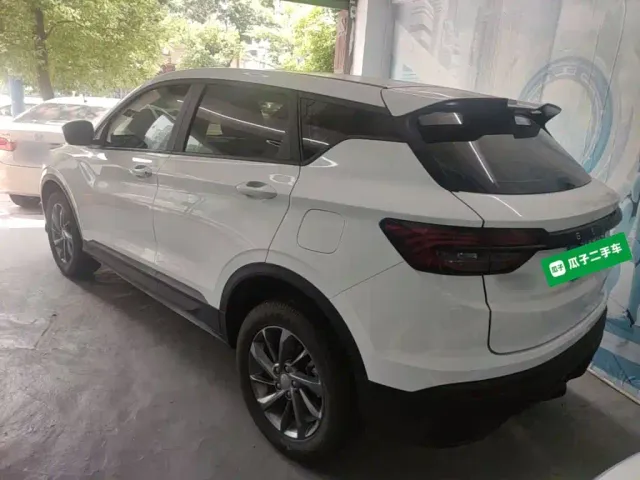 Geely Binyue — Фото автомобиля 22