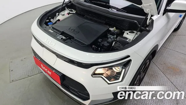 Kia Niro — Фото автомобиля 6