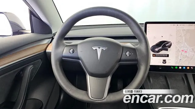 Tesla Model 3 — Фото автомобиля 19