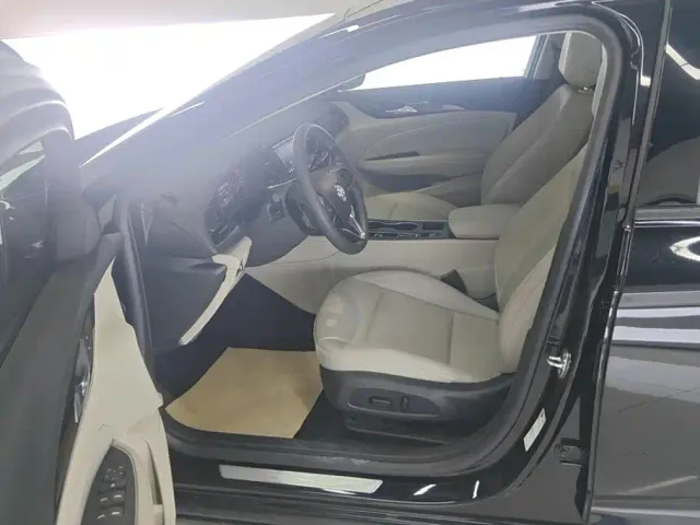 Buick Regal — Фото автомобиля 9