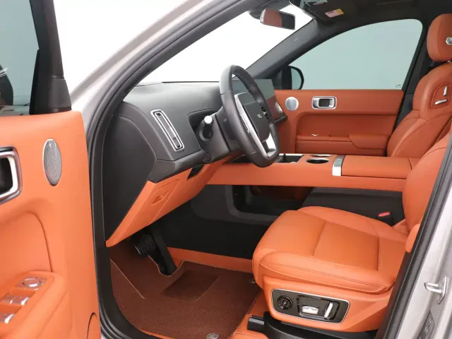 Li Auto L7 — Фото автомобиля 7