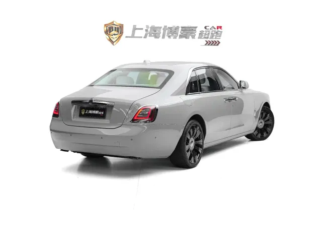Rolls-Royce Ghost — Фото автомобиля 2