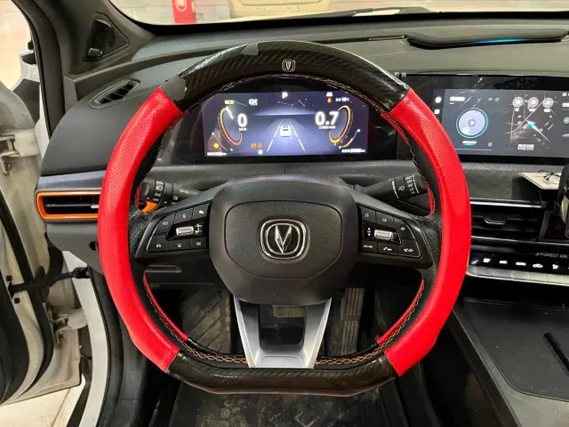 Changan UNI-T — Фото автомобиля 4