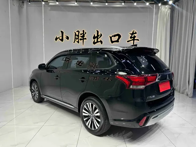 Mitsubishi Outlander — Фото автомобиля 6