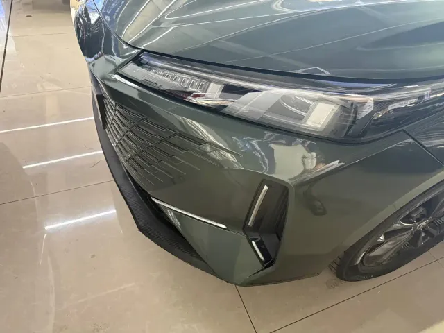 Changan Yida 2023 Blue Whale NE 1.5T GDI DCT Enjoyment Edition — Фото автомобиля 13