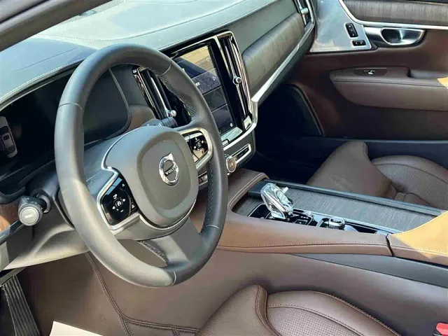 Volvo S90 — Фото автомобиля 8