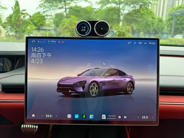 Xiaomi SU7 — Фото автомобиля 8