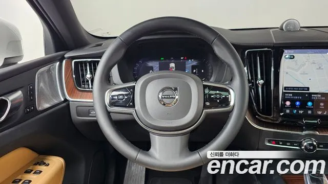 Volvo XC60 Generation 2 — Фото автомобиля 19