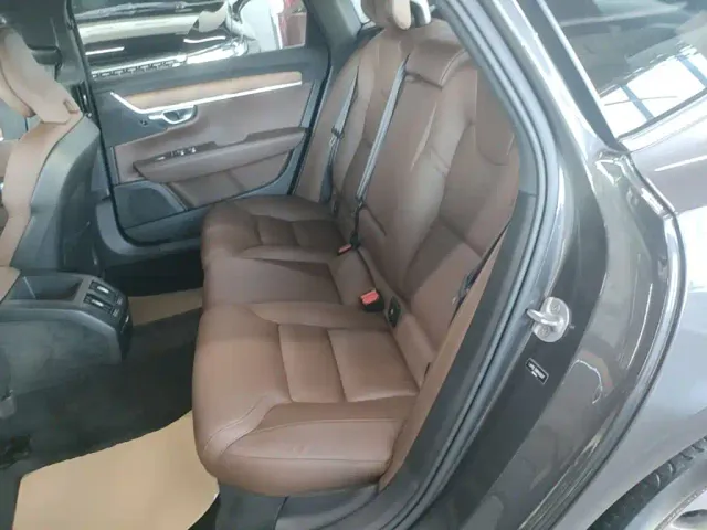 Volvo S90 — Фото автомобиля 16