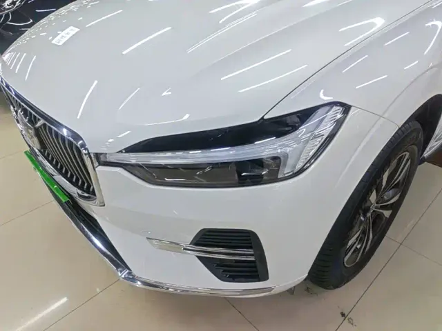 Volvo XC60 — Фото автомобиля 23