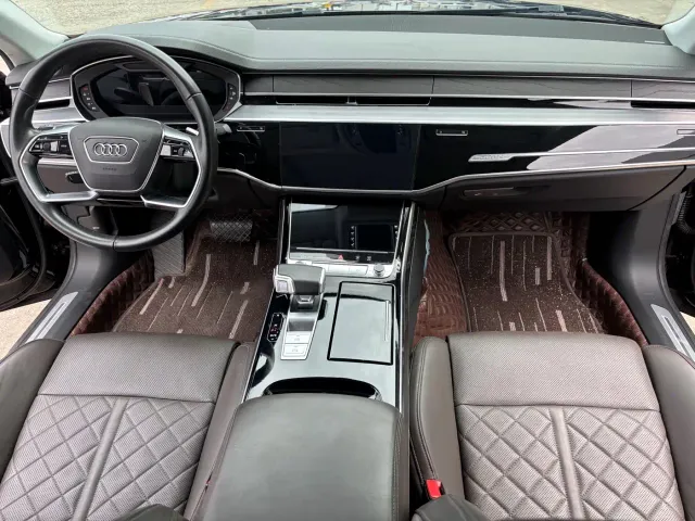 Audi A8 — Фото автомобиля 6