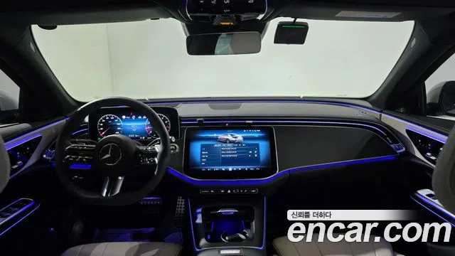 Mercedes-Benz E-Class — Фото автомобиля 17
