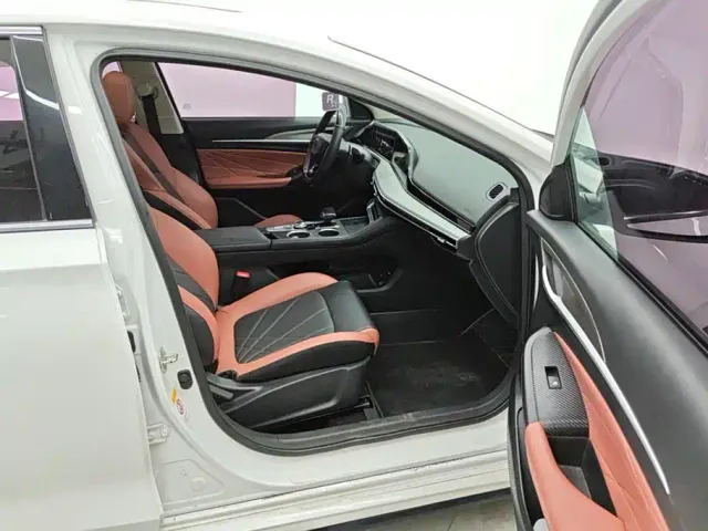 Changan Eado — Фото автомобиля 8