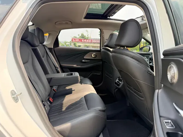 Chery Arrizo 8 — Фото автомобиля 7
