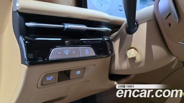Genesis G80 Бензин 2.5 турбо 2WD — Фото автомобиля 12