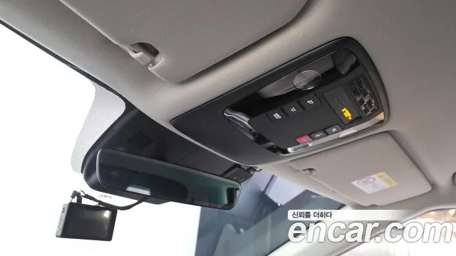 Kia Carnival — Фото автомобиля 24