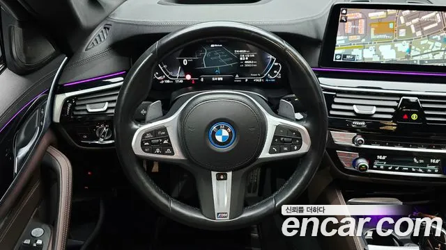 BMW 5 Series G30 — Фото автомобиля 15