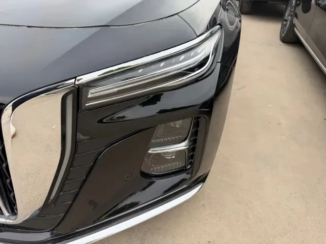 Hongqi H5 — Фото автомобиля 4